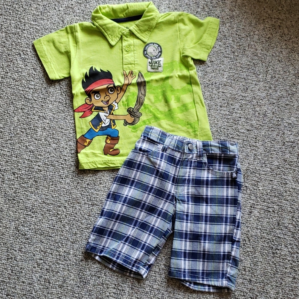 Jake Short Outfit